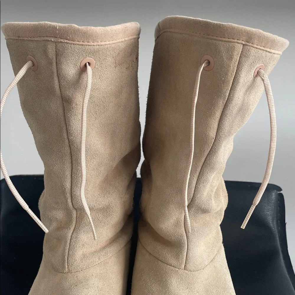 Adidas Winter Tan Suede Boots - Trefoil Logo - Fully Lined With Faux Fur lined - Picture 15 of 16
